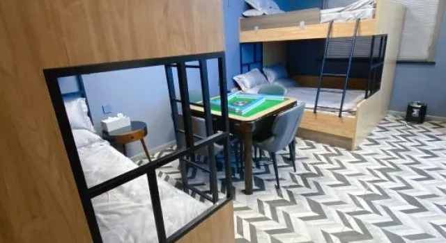 Пятиместный люкс WE E-sports Hotel (Xinyang Railway Station)