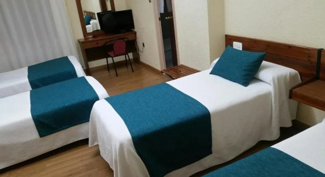 Hotel Goya, Забронировать Отель Отели Кревильенте с парковкой, Парковка