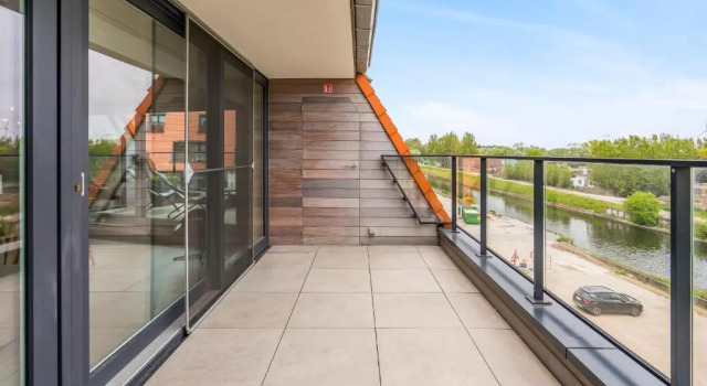Renewed comfort duplex w 2 terraces nearby Marina