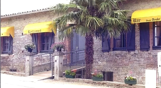 Lhostellerie Des Lacs, Забронировать Отель Монклар-де-Керси Tarn-et-Garonne, рядом с База отдыха «Три озера»