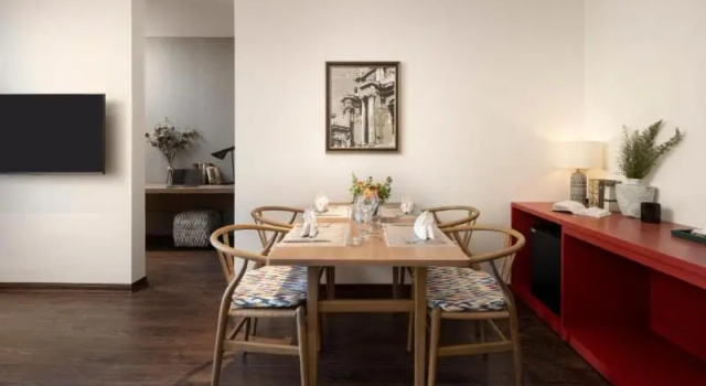 Люкс Mandala Hotel & Suites Bac Giang