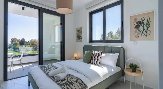 Апартаменты Ivory 1-BR Apt. & Balcony in Aradipou