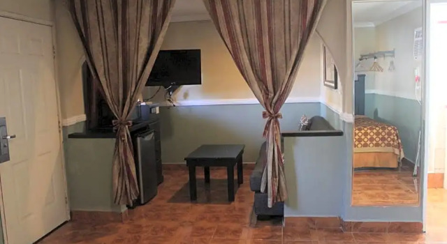 Двухместный люкс Paradise Inn and Suites