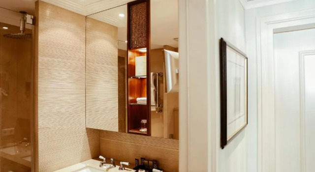 Одноместный номер Deluxe Hotel Bayerischer Hof