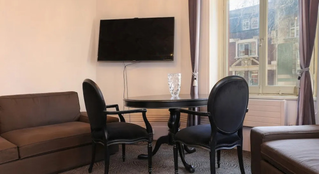 1 Bedroom Flat In Soho, Забронировать Отель Лондон Большой Лондон, рядом с Театр «Принц Эдуард»