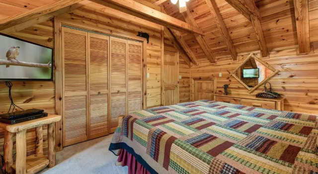 Return To Me, 3 Bedrooms, Sleeps 9, Pool Table, Hot Tub, Gas Fireplace