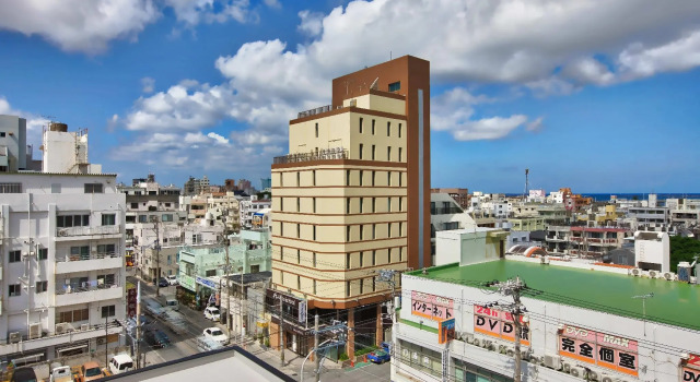 Кровать в общем номере Victoria Hotel