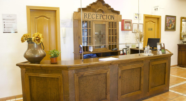 Albenzaire Hotel Asador, Reservar Hotel Fuensanta Granada