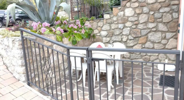 Коттедж с 2 комнатами Appartamenti Casa Nina