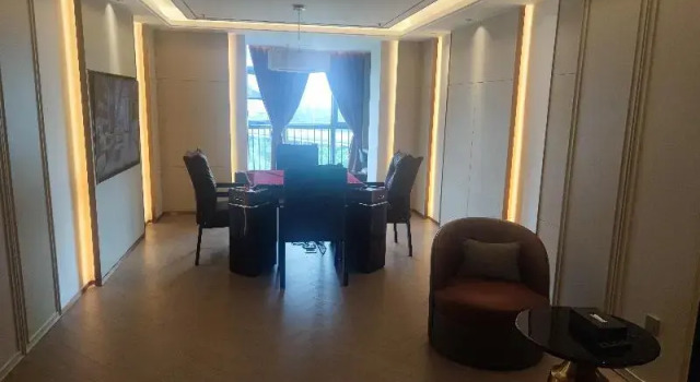 Люкс Standard Madison Hotel Wuxi Luocheng