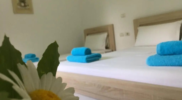 Studio Villa White