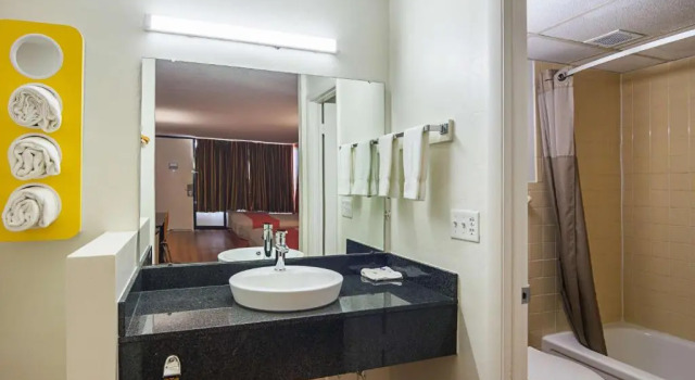 Четырёхместный номер Standard Motel 6-Cleveland, TN