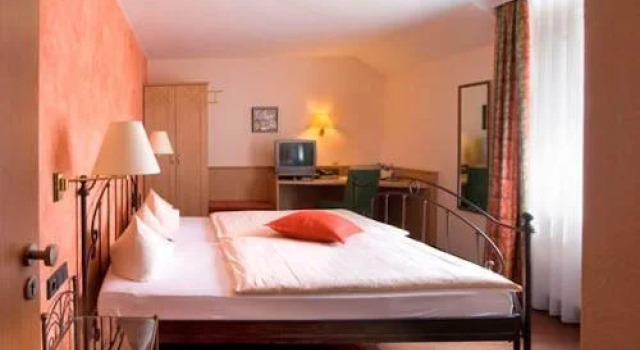 Landhotel Floris, Забронировать Отель Буйр Айфель