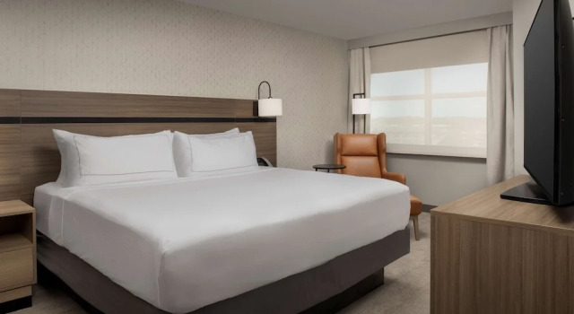 Люкс с 2 комнатами Doubletree by Hilton Chattanooga Hamilton Place