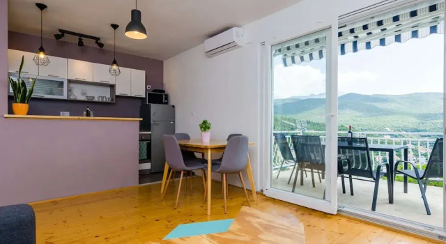 Апартаменты Apartment Konak - Two Bedroom Apartment With Balcony and Sea View