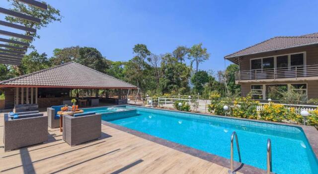Вилла Stayvista at Coffee & Mist Luxury Retreat with Private Pool Coorg