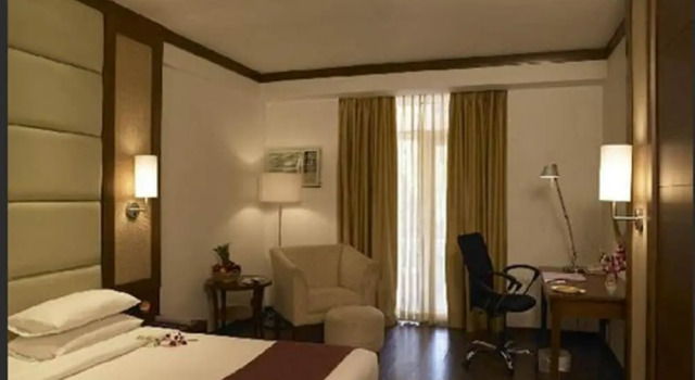 Двухместный номер Deluxe с балконом Royal Orchid Resort & Convention Centre, Yelahanka Bangalore