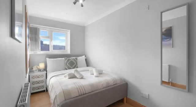 Keel Drive Modern 3 Bedroom Home, Забронировать Отель Слау Бакингемшир, рядом с Absolutely Ice - Slough Ice Arena