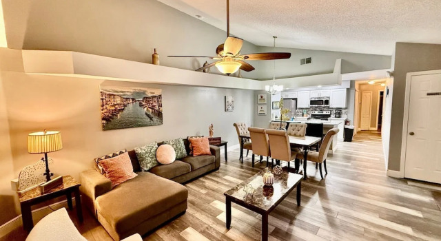Апартаменты Grand Laguna 3BR Penthouse Near Disney Parks