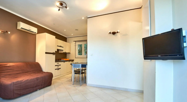 RéSIDENCE LISA MARIA - TWO-BEDROOM HOUSE, Varaa Hotelli Solenzara 