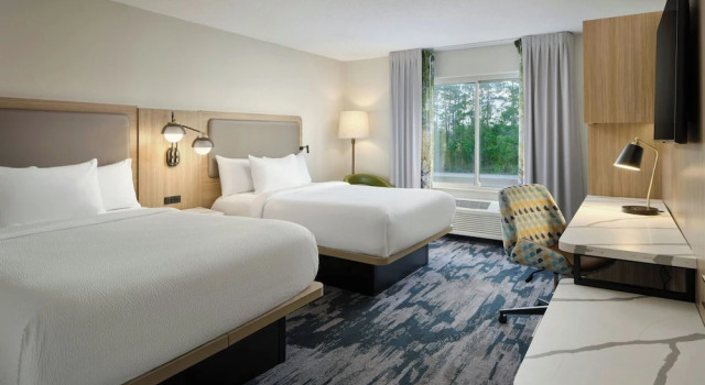 Четырёхместный номер Standard Fairfield Inn Suites Brunswick