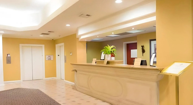 Oakland Airport Executive Hotel