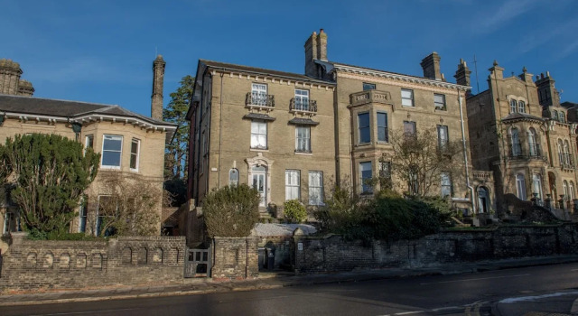Toothbrush Apts - Ipswich Fonnereau Road, Забронировать Апартаменты/квартира Отели Ипсвича с парковкой, рядом с Арка и дом Джин Инджелоу, Парковка