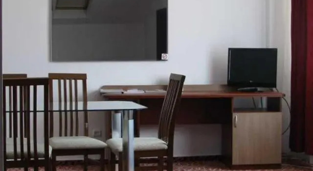 Апартаменты Hotel Flora
