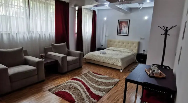 Студия с видом на сад Prince Residence Apartments