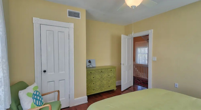 66 Weeden Street Home 3 Bedrooms 2.5 Bathrooms Home, Rezerwuj Dom wakacyjny Hotele w Saint Augustine Area z parkingiem, Parking