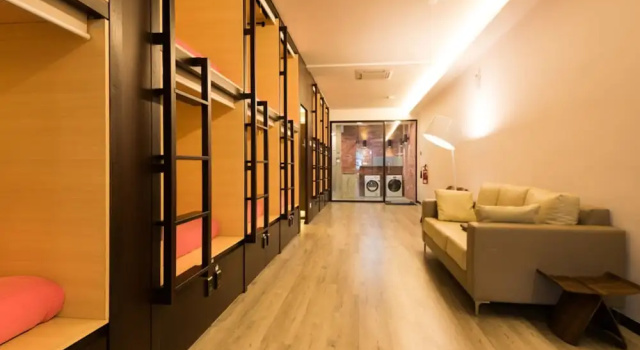 Кровать в общем номере (женский номер) OYO 89809 Sogor Girls Dormitory