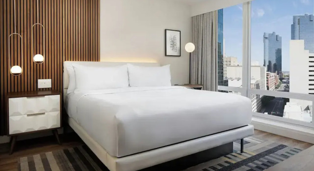 Четырёхместный номер Standard с видом на город Le Meridien Fort Worth Downtown