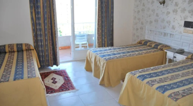 Семейный номер Economy Hotel Ton