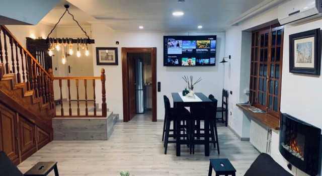 Claustro las Francesas Luxury Apartment in the Heart of Valladolid, Забронировать Апартаменты/квартира Отели Вальядолид с парковкой, рядом с Арена Пласа-дель-Вьехо-Косо, Парковка