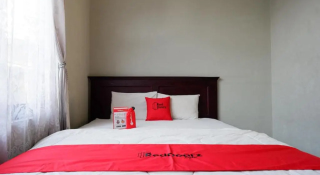 Standard double chambre RedDoorz Syariah near Menara Kudus