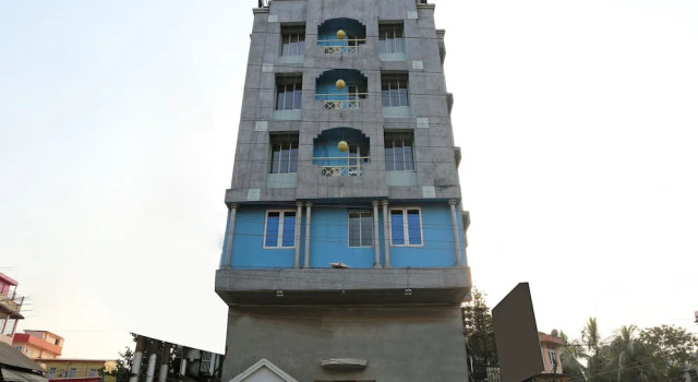 OYO 7838 Amrit Regency, Забронировать Отель Отели Гувахати с парковкой, рядом с Assam State Museum, Парковка