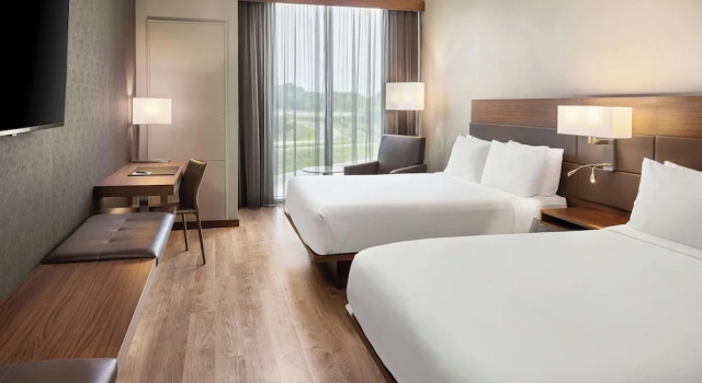 Четырёхместный номер Standard с видом на город AC Hotel by Marriott Minneapolis West End