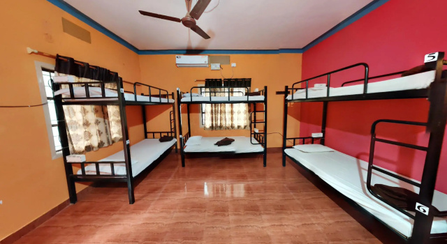 Кровать в общем номере HosteLit
