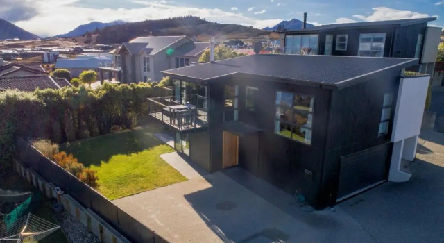 Picture Perfect - Wanaka Holiday Home