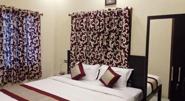 Hotel Barnabas Homestay