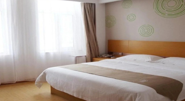 GreenTree Inn Jinan Licheng District Fenghuang Road East High-speed Railway Station