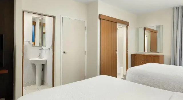 Четырёхместный люкс SpringHill Suites by Marriott McAllen Convention Center