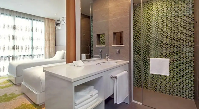 Номер Superior Holiday Inn & Suites Saigon Airport by IHG