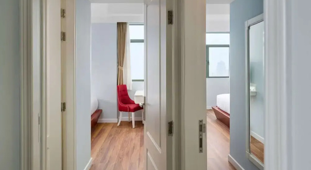 Семейный люкс с 2 комнатами Wyndham Grand Phnom Penh Capital