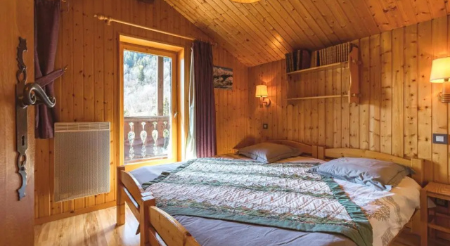Chalet de 3 chambres avec jardin amenage et wifi a Champagny en Vanoise a 1 km des pistes, Prenota Chalet Hotel a Rodano-Alpi con parcheggio, Parcheggio