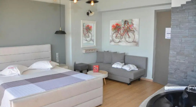 Полулюкс Scorpios Sea Side Hotel