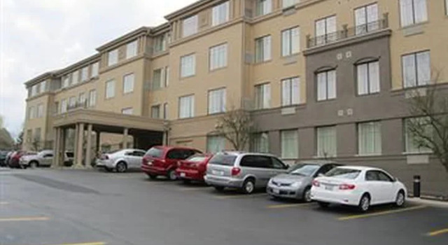 Номер Executive Best Western PLUS Hannaford Inn & Suites