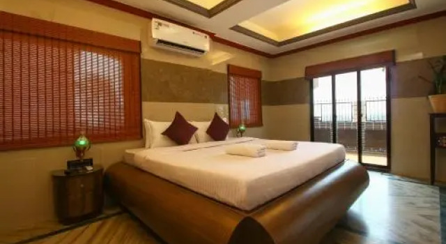 Hill Top Luxury Villa - 3 BHK || Infinity Pool, Book Villa Mapusa North Goa