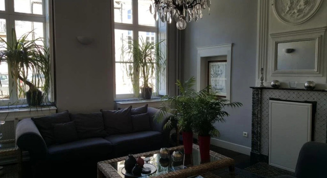 Le Dragon Limbourg - Luxurious & Cozy Holiday Home, Book Hotel Halloux Belgien