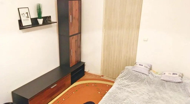 small APARTMENT FOR RENT
